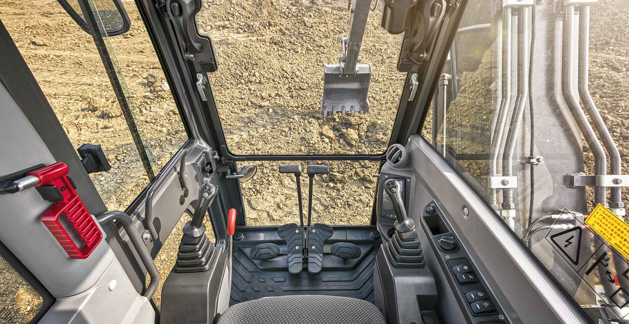 بیل مکانیکی EC75D