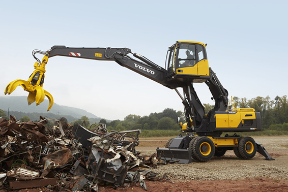 Volvo exhibits its new medium sized material handler at Plantworx 2015