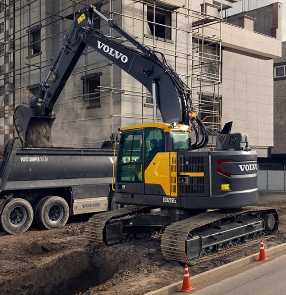 Volvo ECR145E and ECR235E provide a powerful performance that lasts