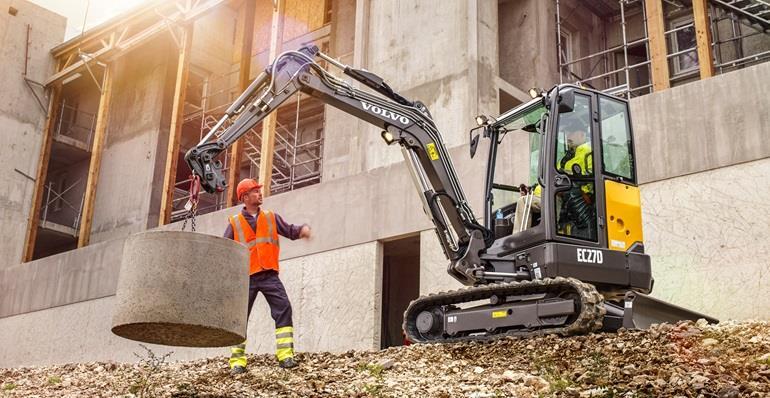 NEW VOLVO EC27D COMPACT EXCAVATOR STRETCHES FURTHER, DIGS DEEPER AND REACHES HIGHER